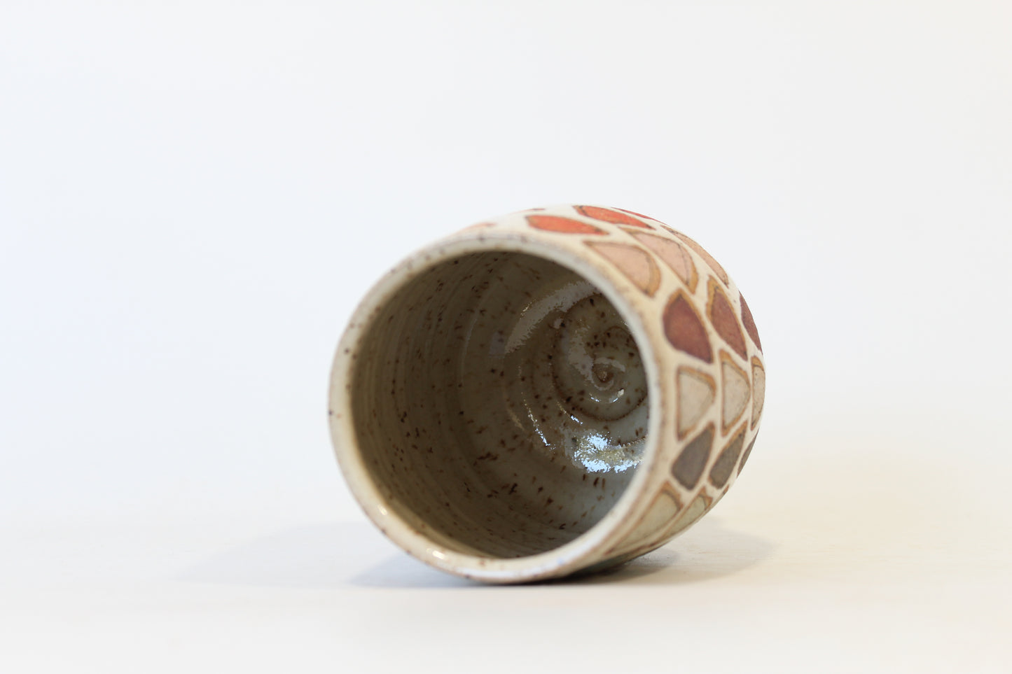 034. Rainbow Triangles Cup (no handle) - 14oz.