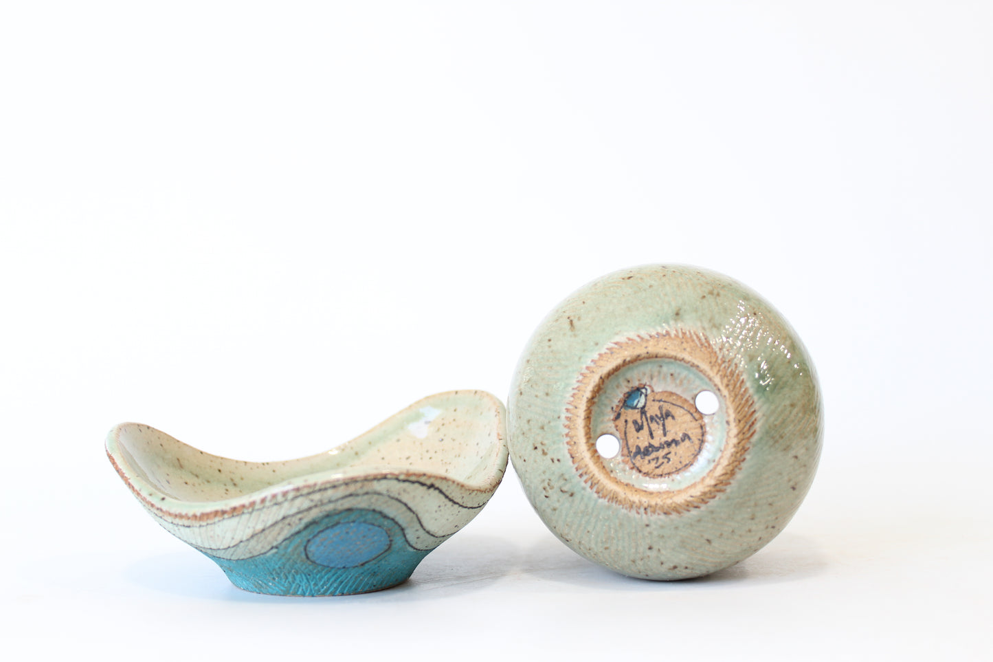 048. Textured Blue Wave with Circles Planter with Tray - small pot - 3.5''h x 4.5''w