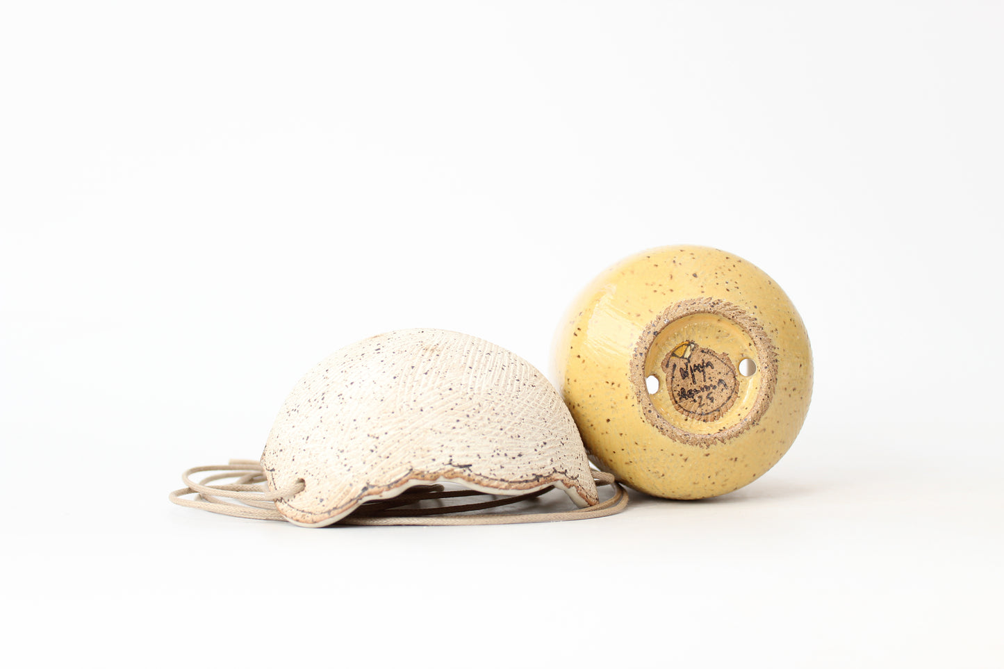 052. Textured Cloud Hanging Planter - Yellow - 3.5''h x 4''w