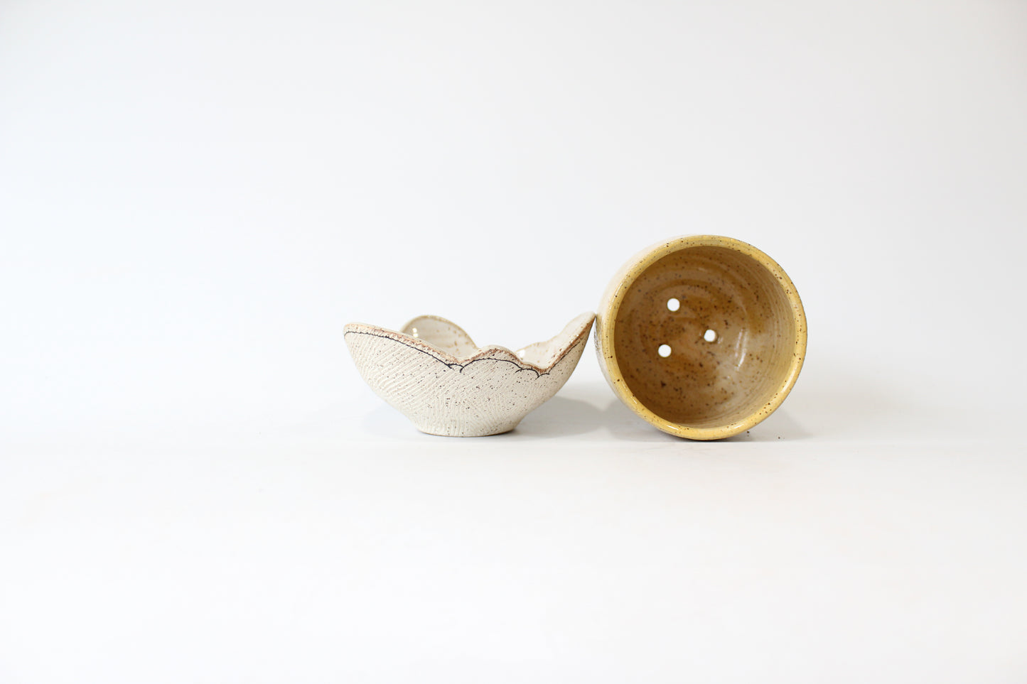 000. Turquoise or Yellow Textured Cloud Planter with Tray approx. 4''h x 4''w - SMALL Size Pot