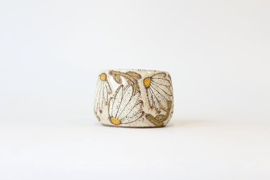 020. White Daisy Mug - 10oz.