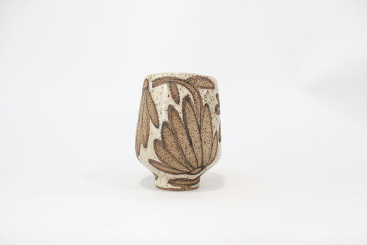 062. Daisy Outline Cup (no handle) - 17oz.