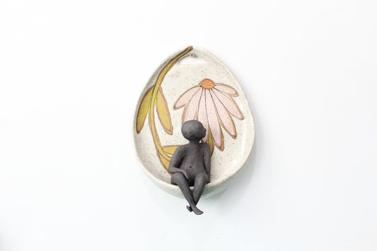 065. Pink Coneflower Wall Buddy. Speckled Clay. 9" x 7 1/4" x 3 1/4"