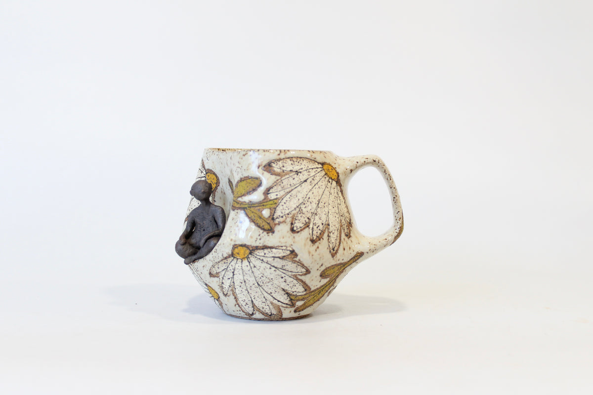003. White Daisy Buddy Mug - 12oz.