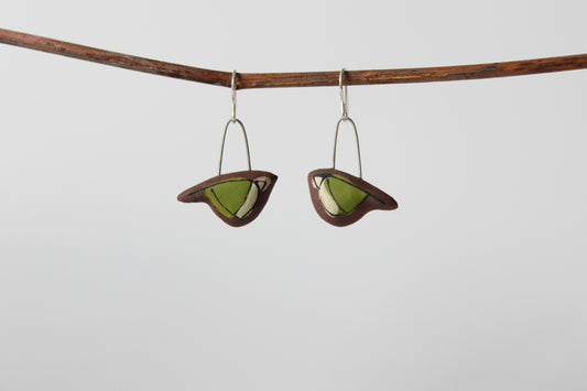 076. Green Bird Earrings 1"