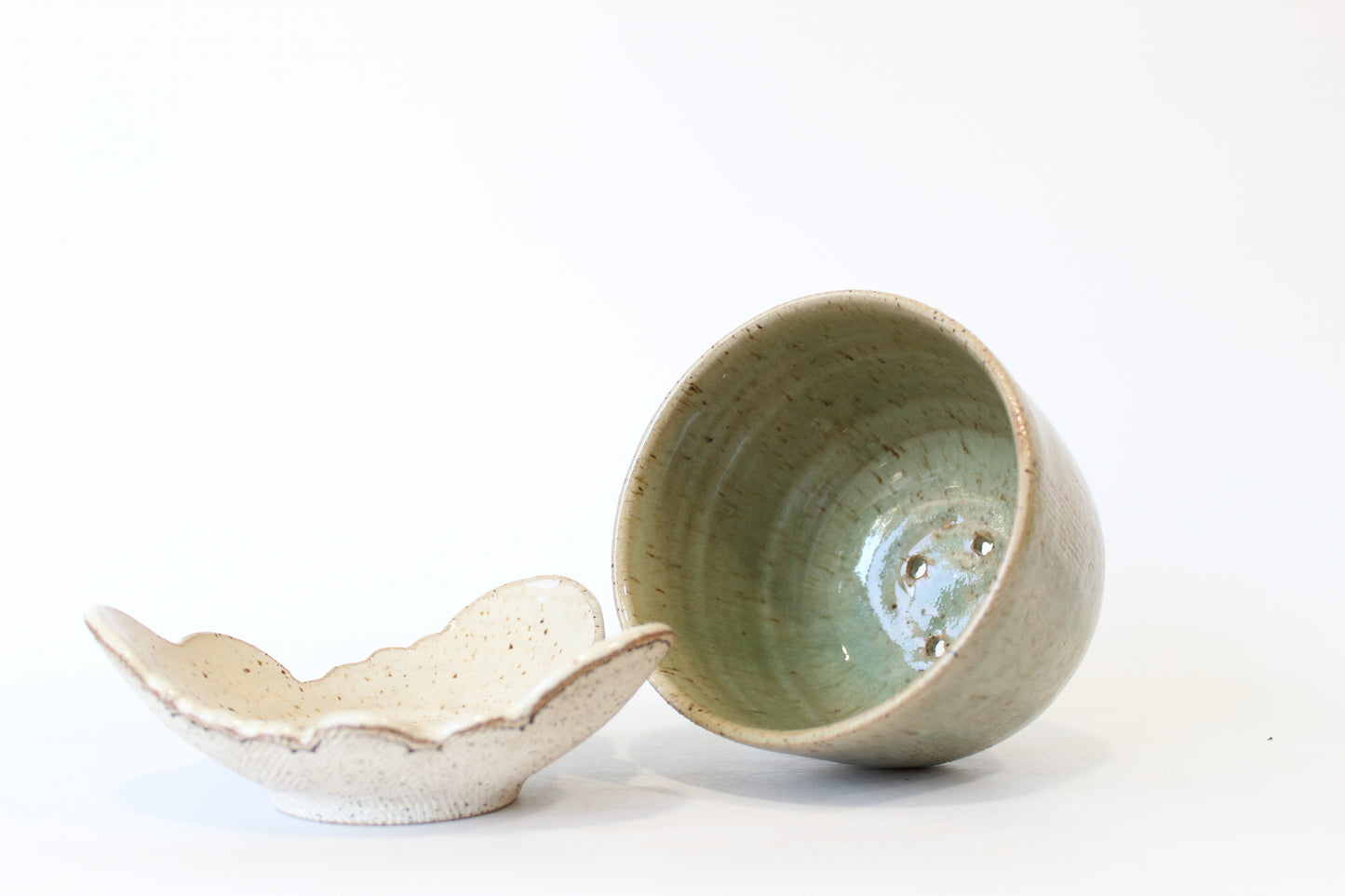 044. Textured Cloud Planter with Tray -Medium - 4.5''h x 5.75''w