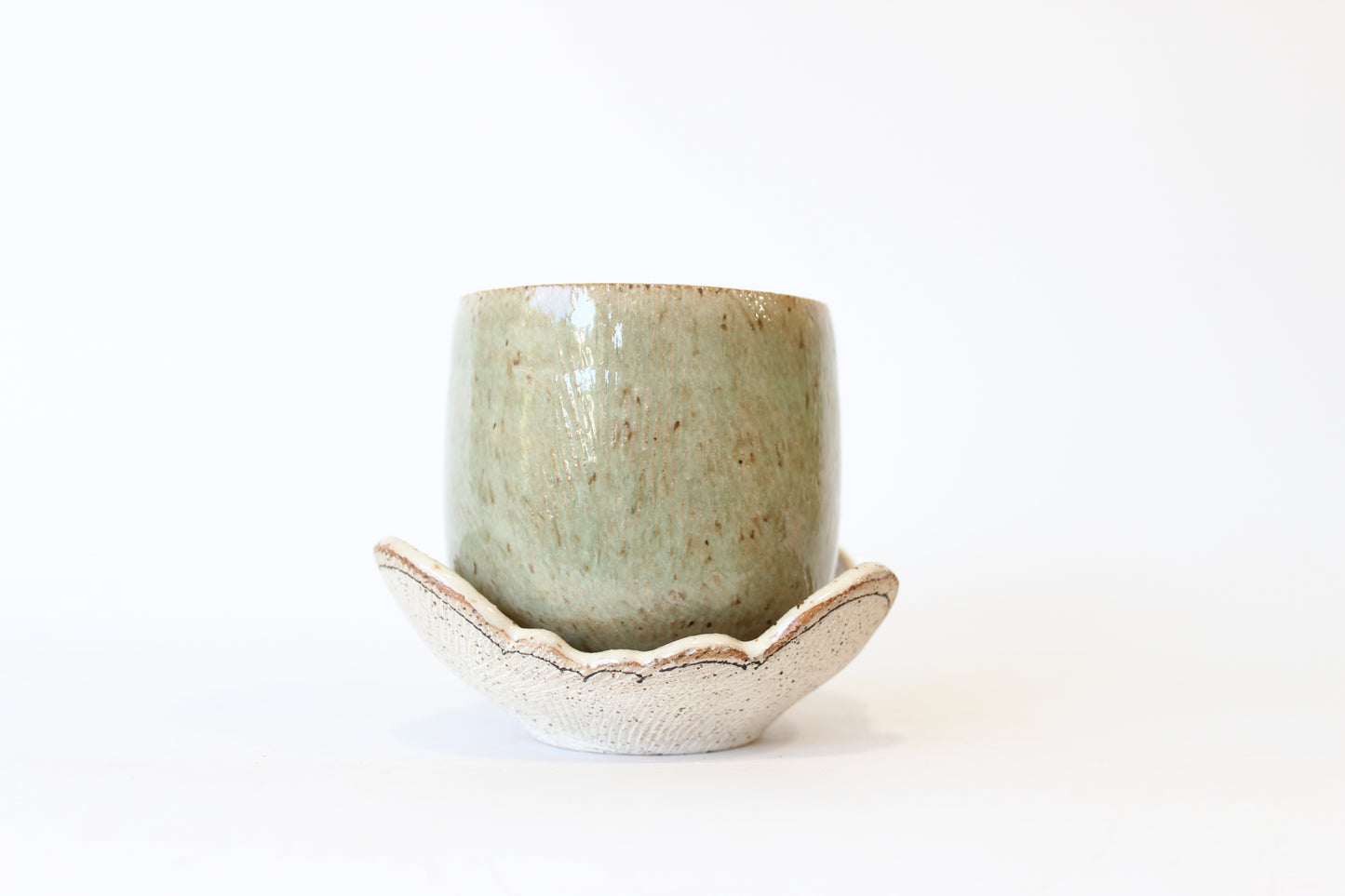 045. Textured Cloud Planter with Tray - small pot - 3.5''h x 4.5''w