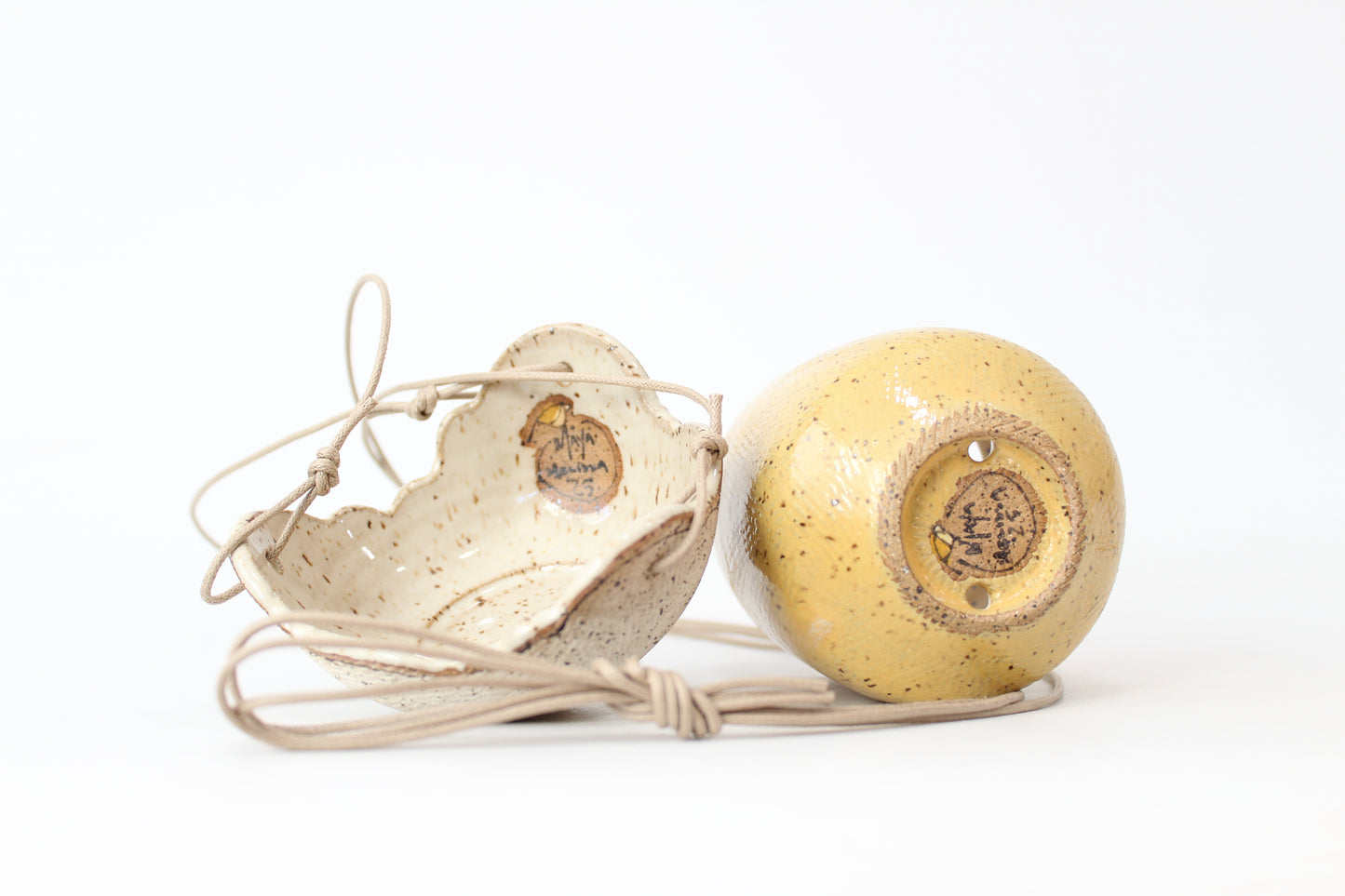 052. Textured Cloud Hanging Planter - Yellow - 3.5''h x 4''w