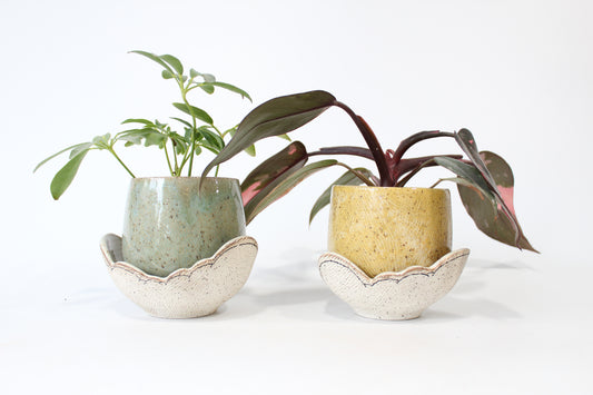 000. Turquoise or Yellow Textured Cloud Planter with Tray approx. 4''h x 4''w - SMALL Size Pot