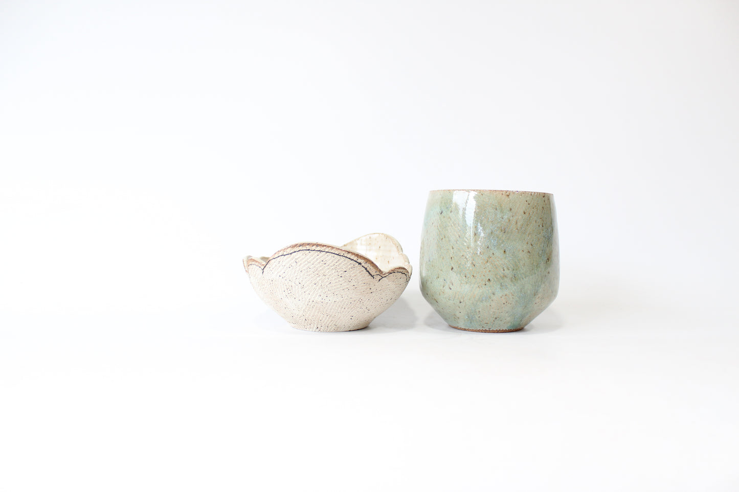 000. Turquoise or Yellow Textured Cloud Planter with Tray approx. 4''h x 4''w - SMALL Size Pot