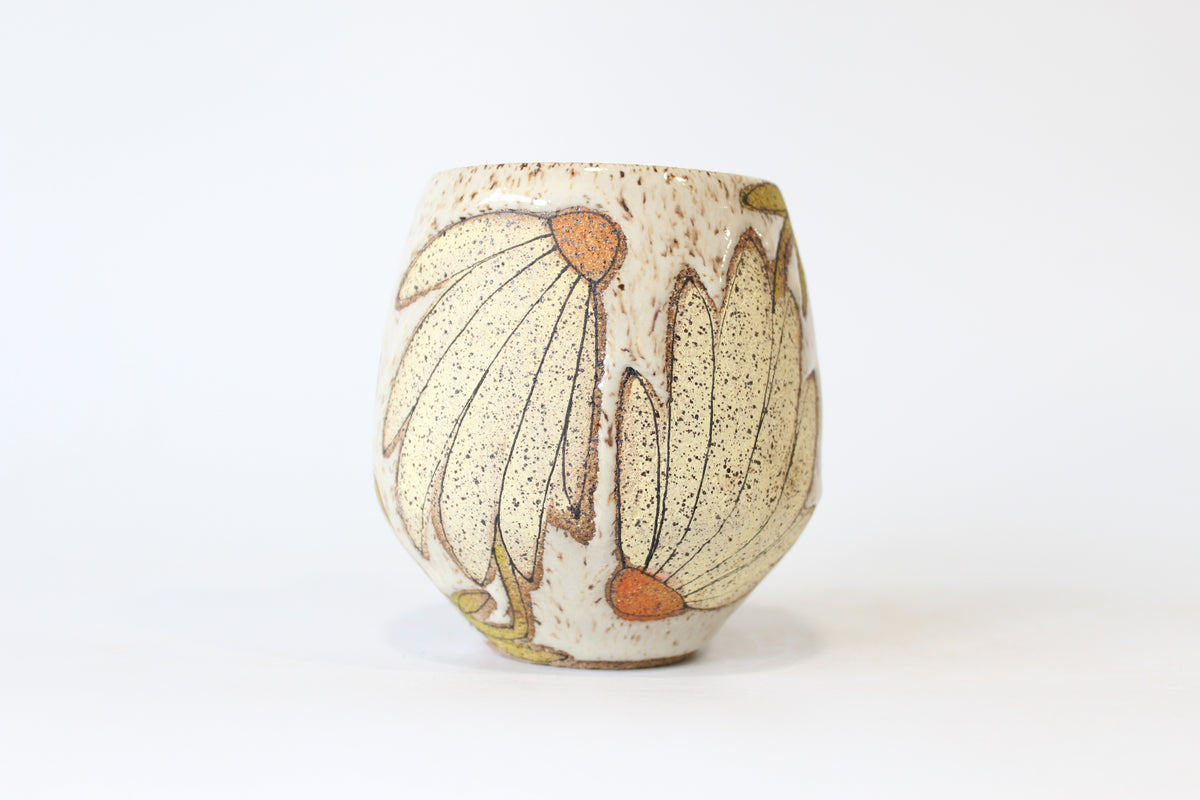 010. Yellow Coneflower Mug - 20oz.