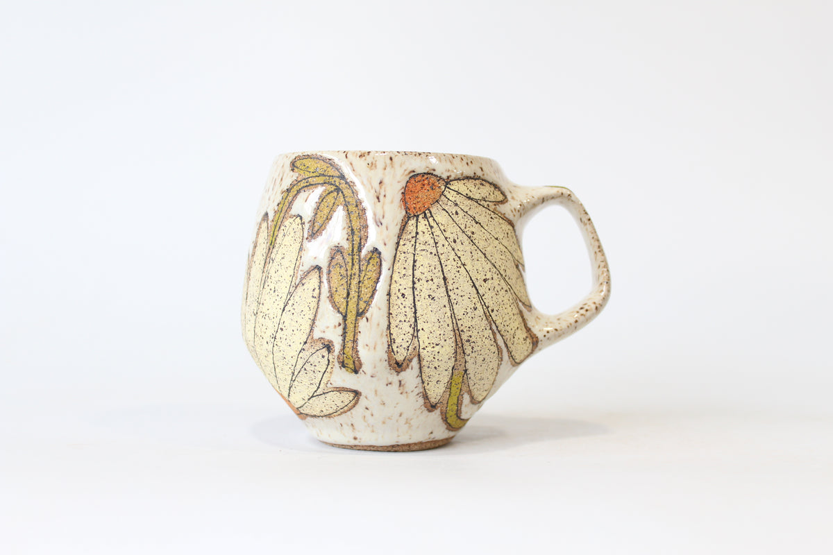 011. Yellow Coneflower Mug - 17oz.