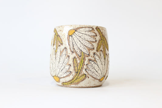 014. White Daisy Mug - 18oz.