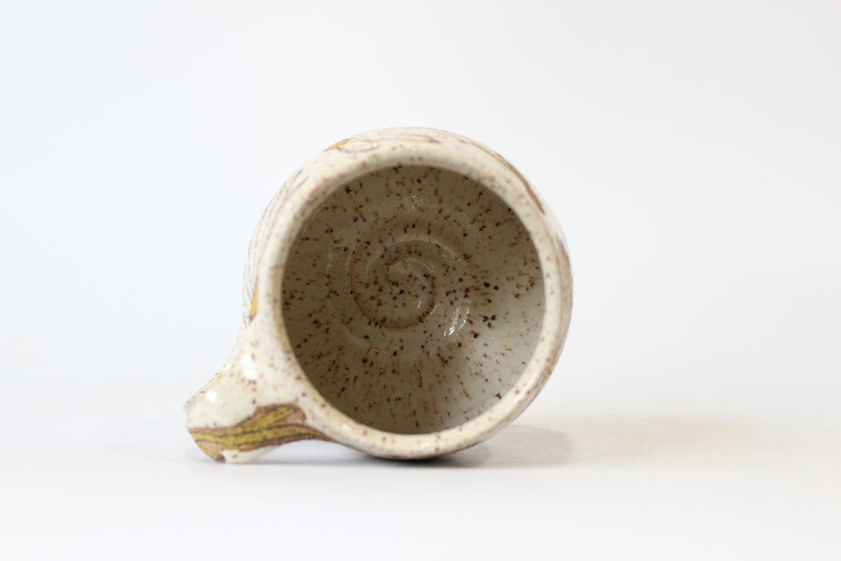 015. White Daisy Mug - 16oz.