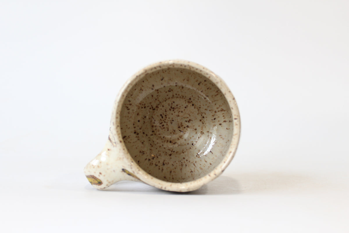 016. White Daisy Mug - 14oz.