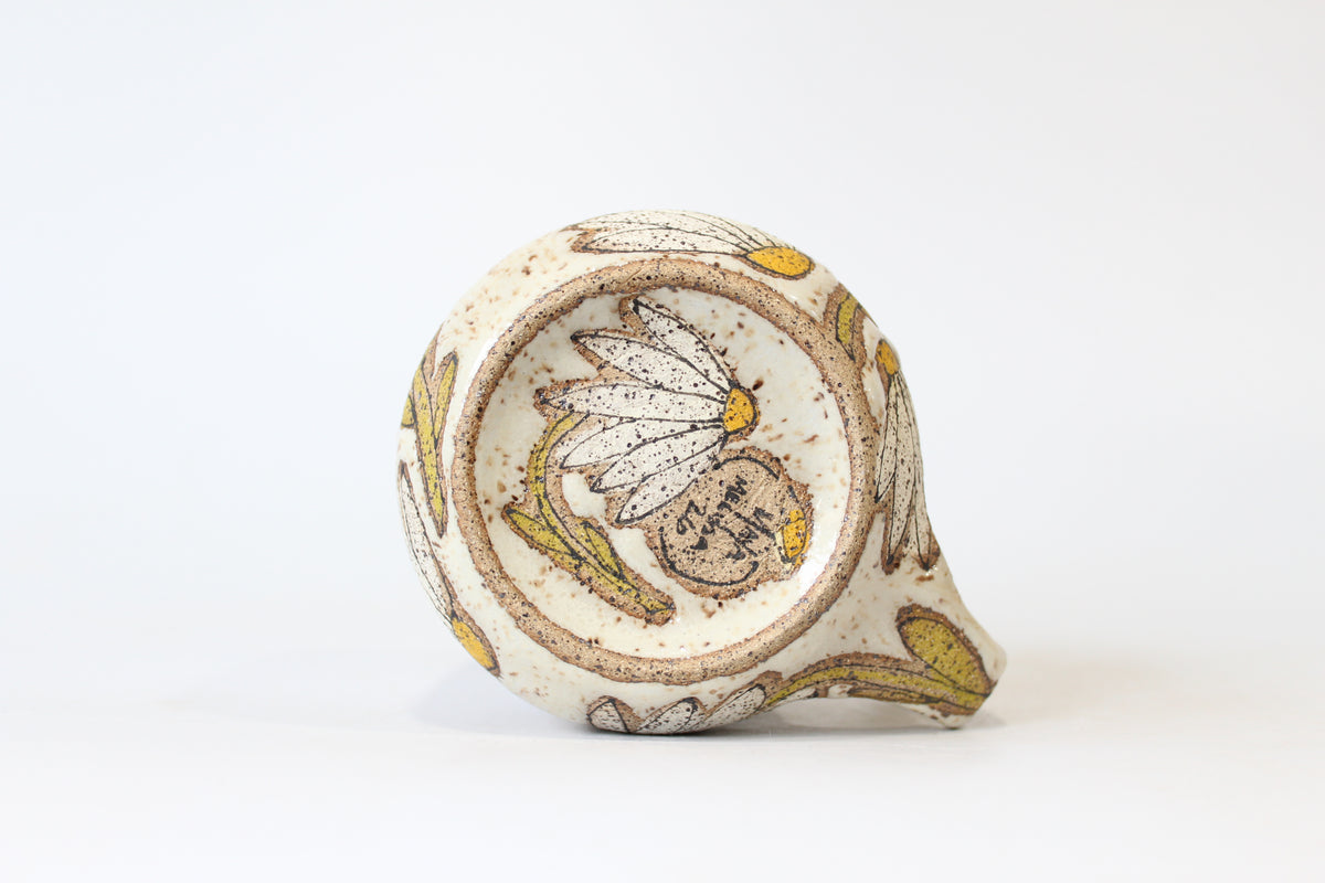 016. White Daisy Mug - 14oz.