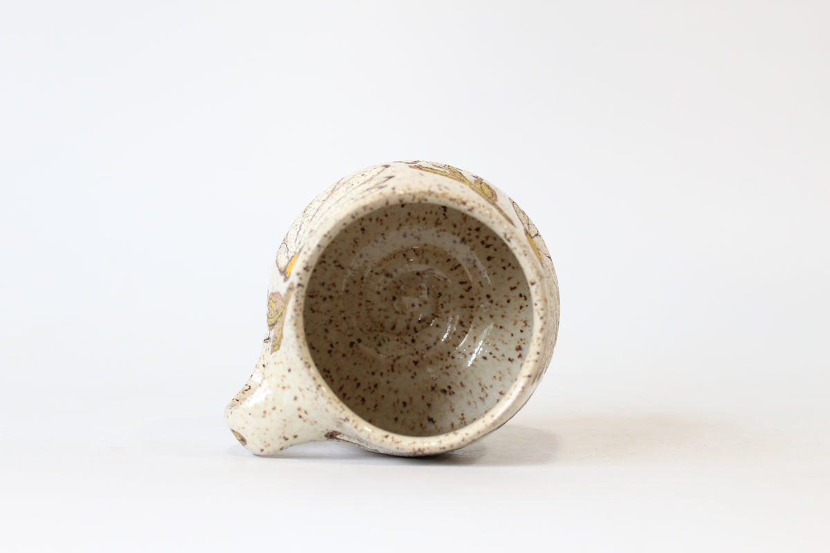018. White Daisy Mug - 12oz.