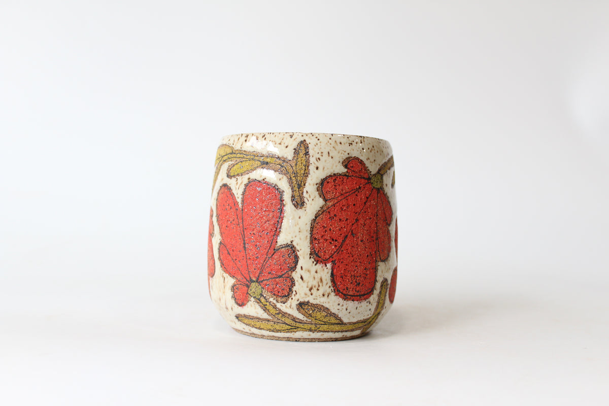 027. Red Flower Mug - 19oz.