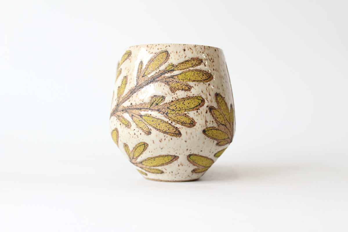 036. Yellow Pissed off Bird Mug - 20oz.