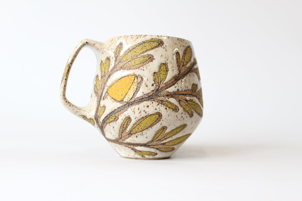036. Yellow Pissed off Bird Mug - 20oz.