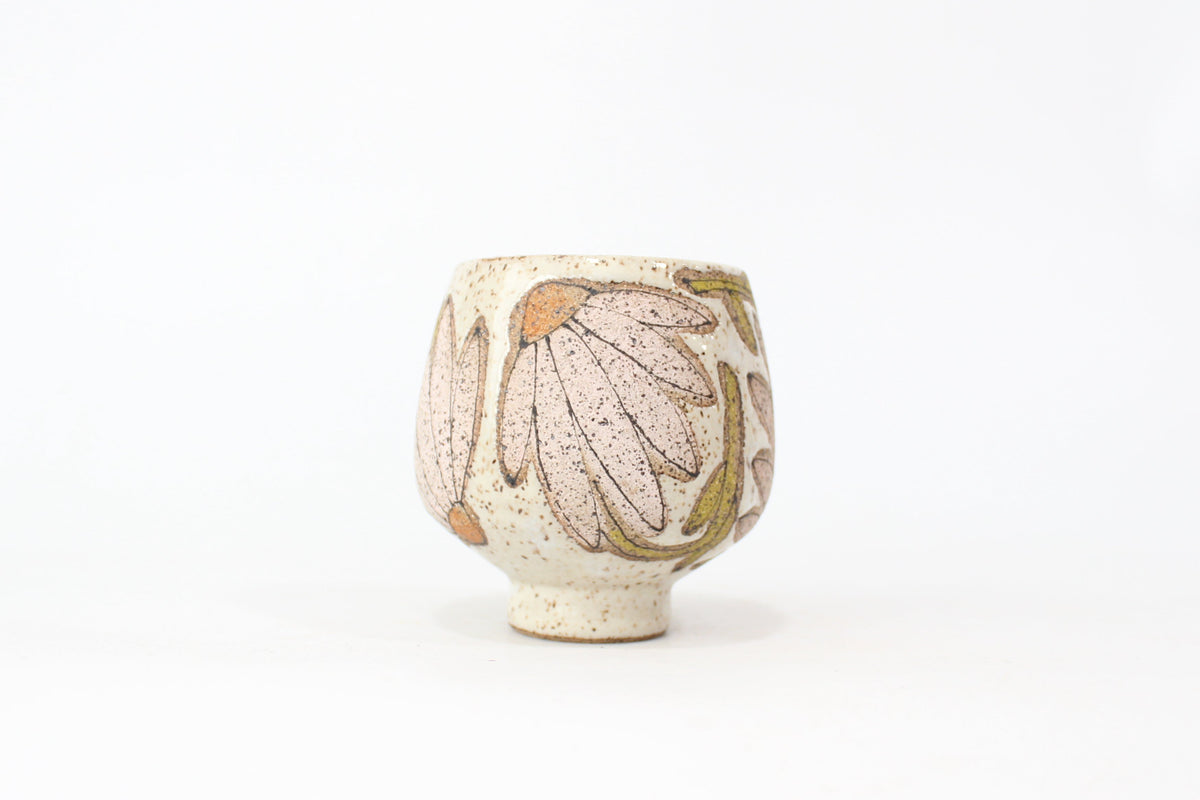 051. White Daisy Cup (no handle) - 10oz.