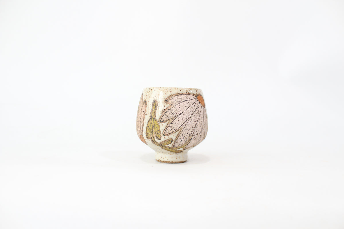 051. White Daisy Cup (no handle) - 10oz.