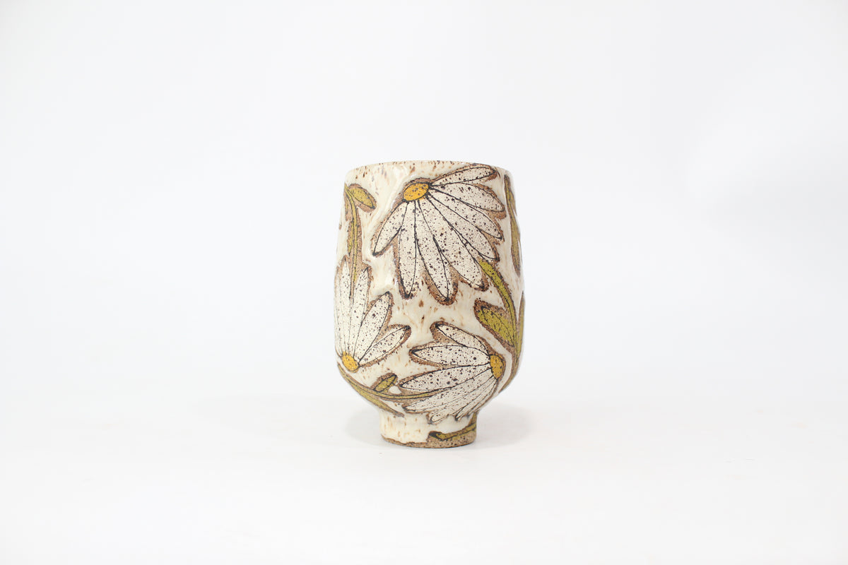 053. White Daisy Cup (no handle) - 17oz.
