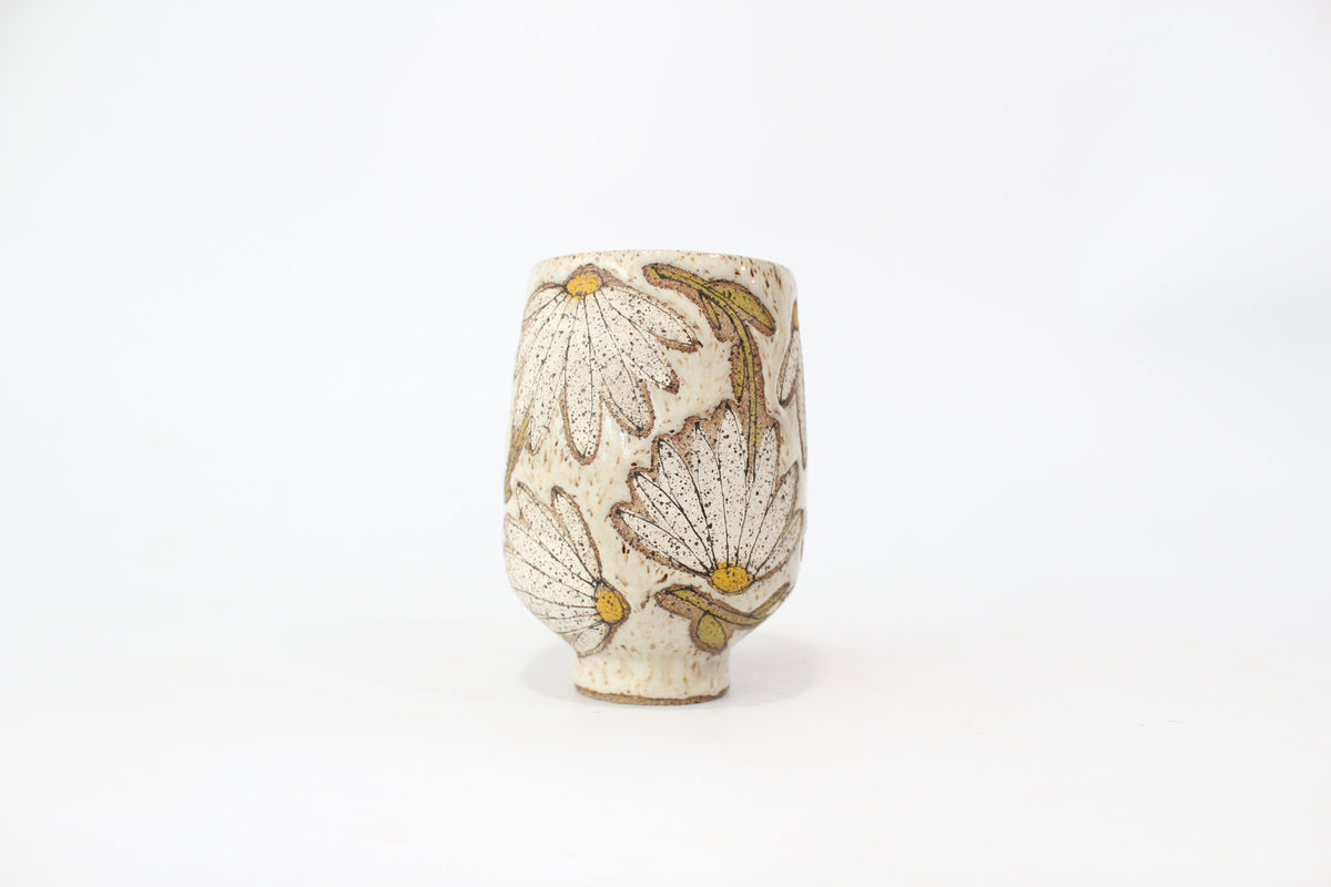 053. White Daisy Cup (no handle) - 17oz.