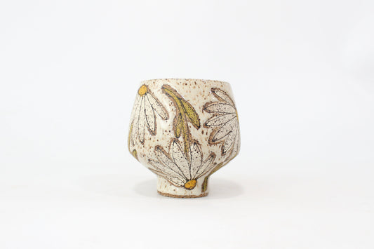 054. White Daisy Cup (no handle) - 12oz.
