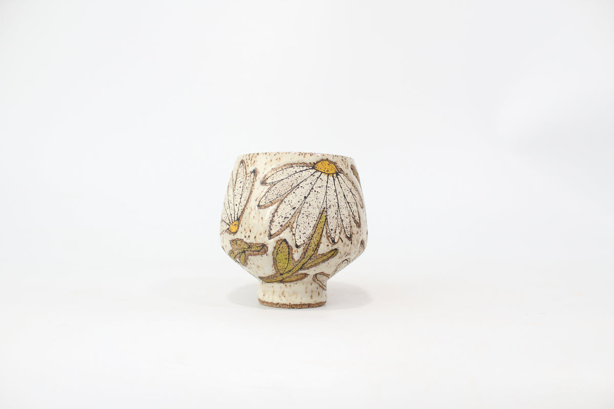 054. White Daisy Cup (no handle) - 12oz.