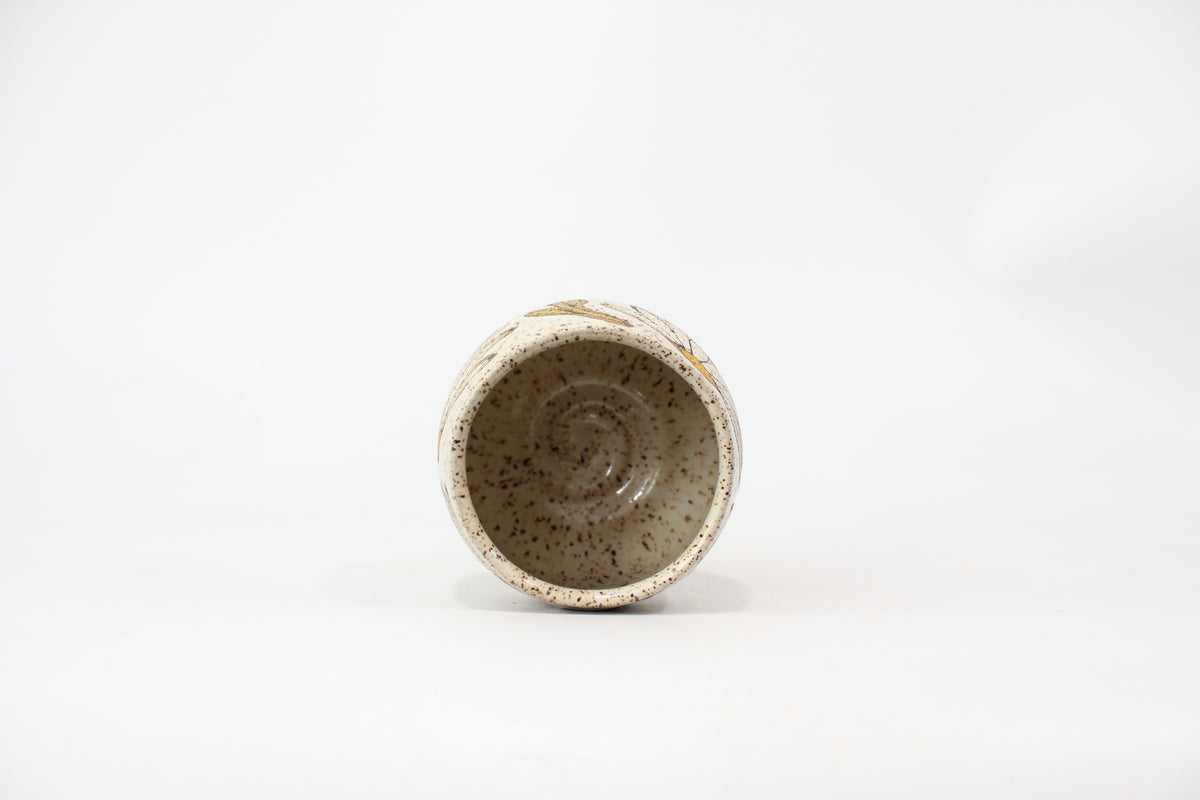 054. White Daisy Cup (no handle) - 12oz.
