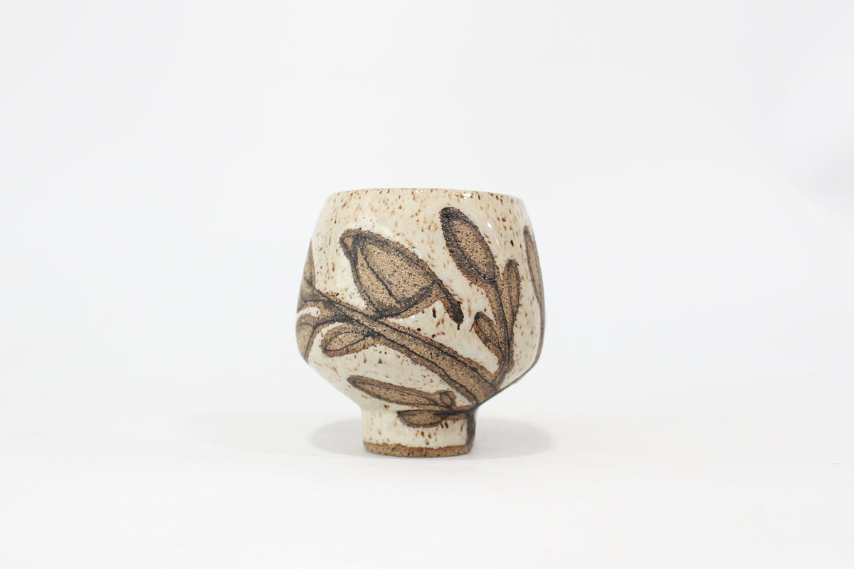 063. Bird Outline Cup (no handle) - 10oz.