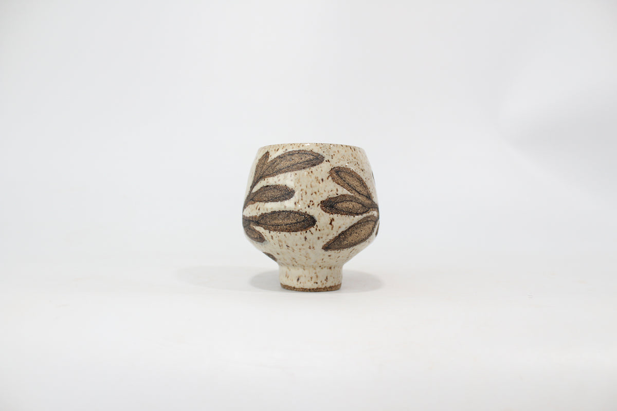 063. Bird Outline Cup (no handle) - 10oz.