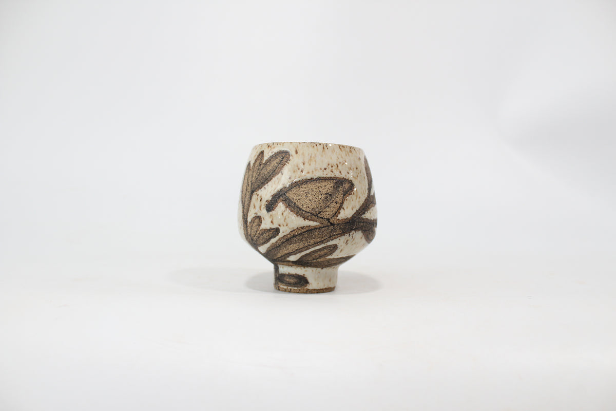 063. Bird Outline Cup (no handle) - 10oz.