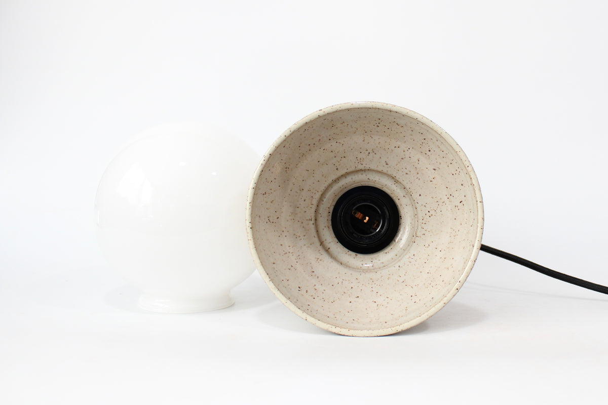 076. Bird Globe Tabletop Lamp - approx. 11.5"h x 6.5"w (height without shade 8.25")