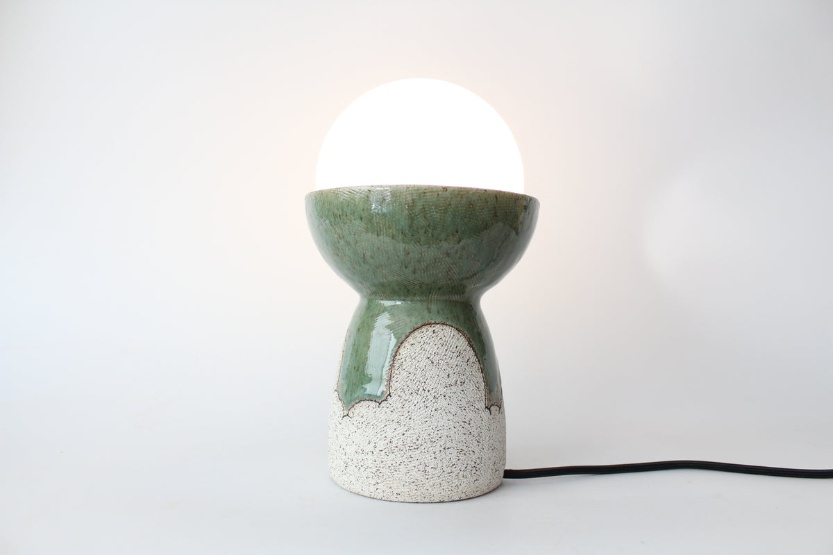 077. Cloud Globe Tabletop Lamp - approx. 11.25"h x 6.5"w (height without shade 8")